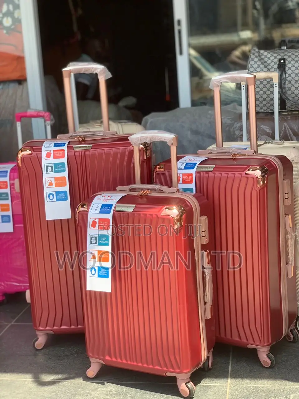 3 Set Traveling Bag/ Luggage Bags