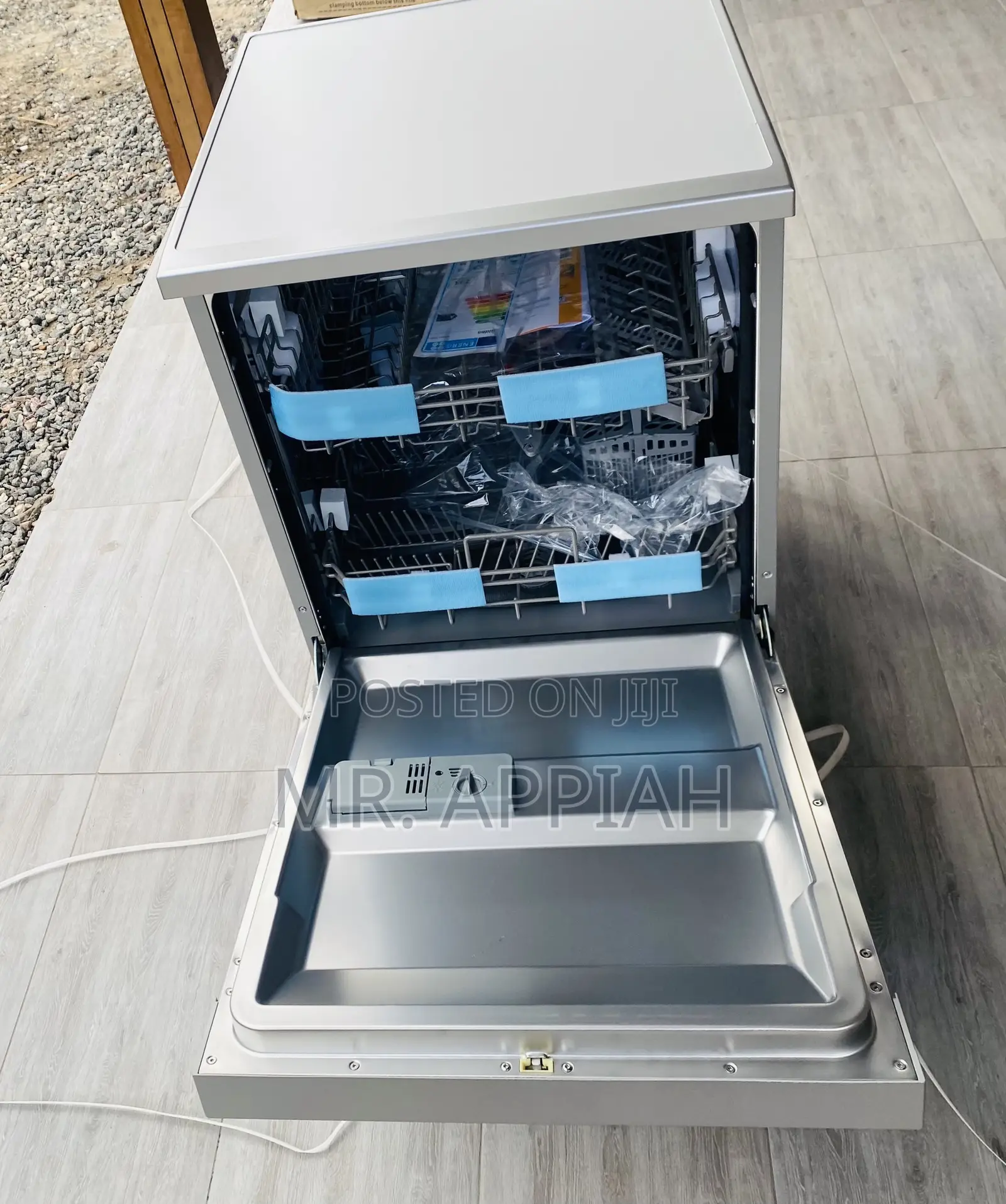 Adorable Midea WQP 12-5203 Electric Dishwasher(Gray). 