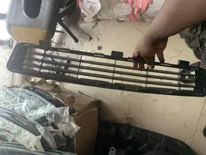 Toyota Camry Bumper Grill 2010-11