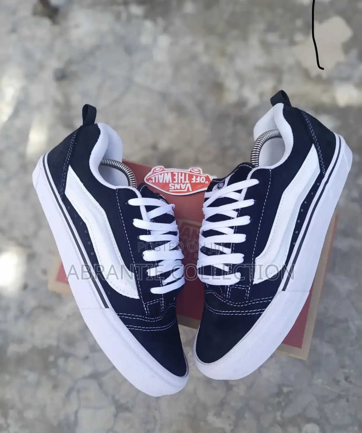 Quality Causal Vans Knu Skool Black/White