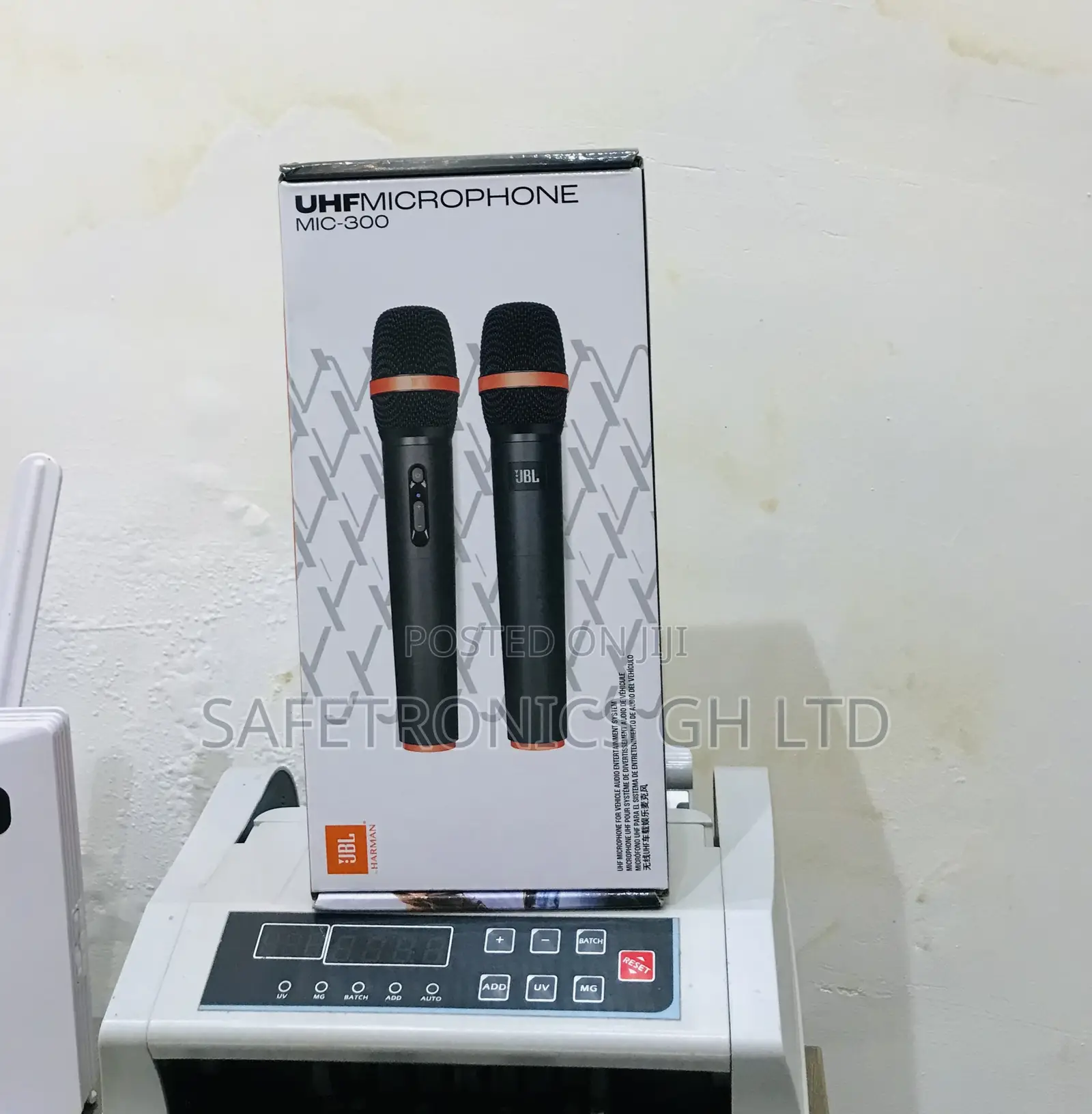 Available Mic UHF Set 2 300 JBL Microphone 