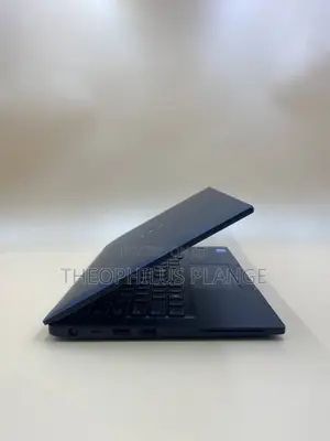 New Laptop Dell Latitude 7390 8GB Intel Core I7 SSD 256GB