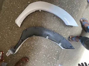 Toyota Fortuner Top Tire Moulding Available