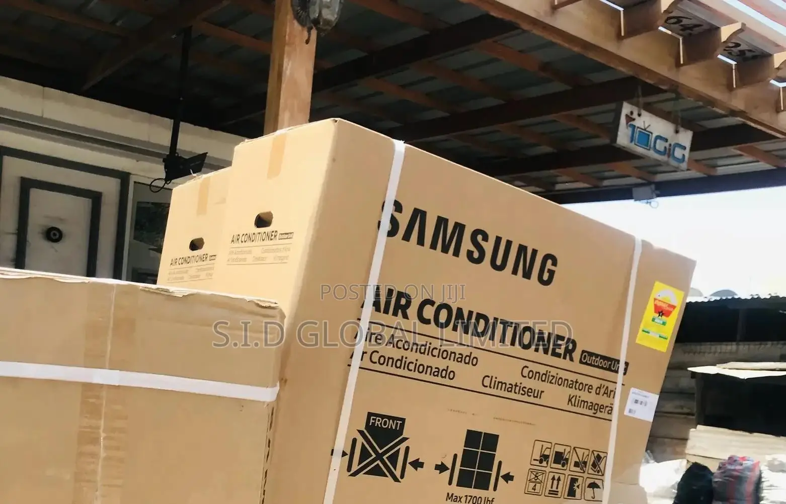 Exclusive SAMSUNG-2.5HP-R410-SPLIT-AC-AR24TRHGAWK