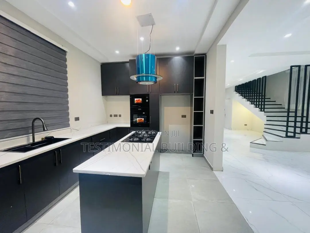 4bdrm House in Testimonial Building, Lake Side Estate for sale