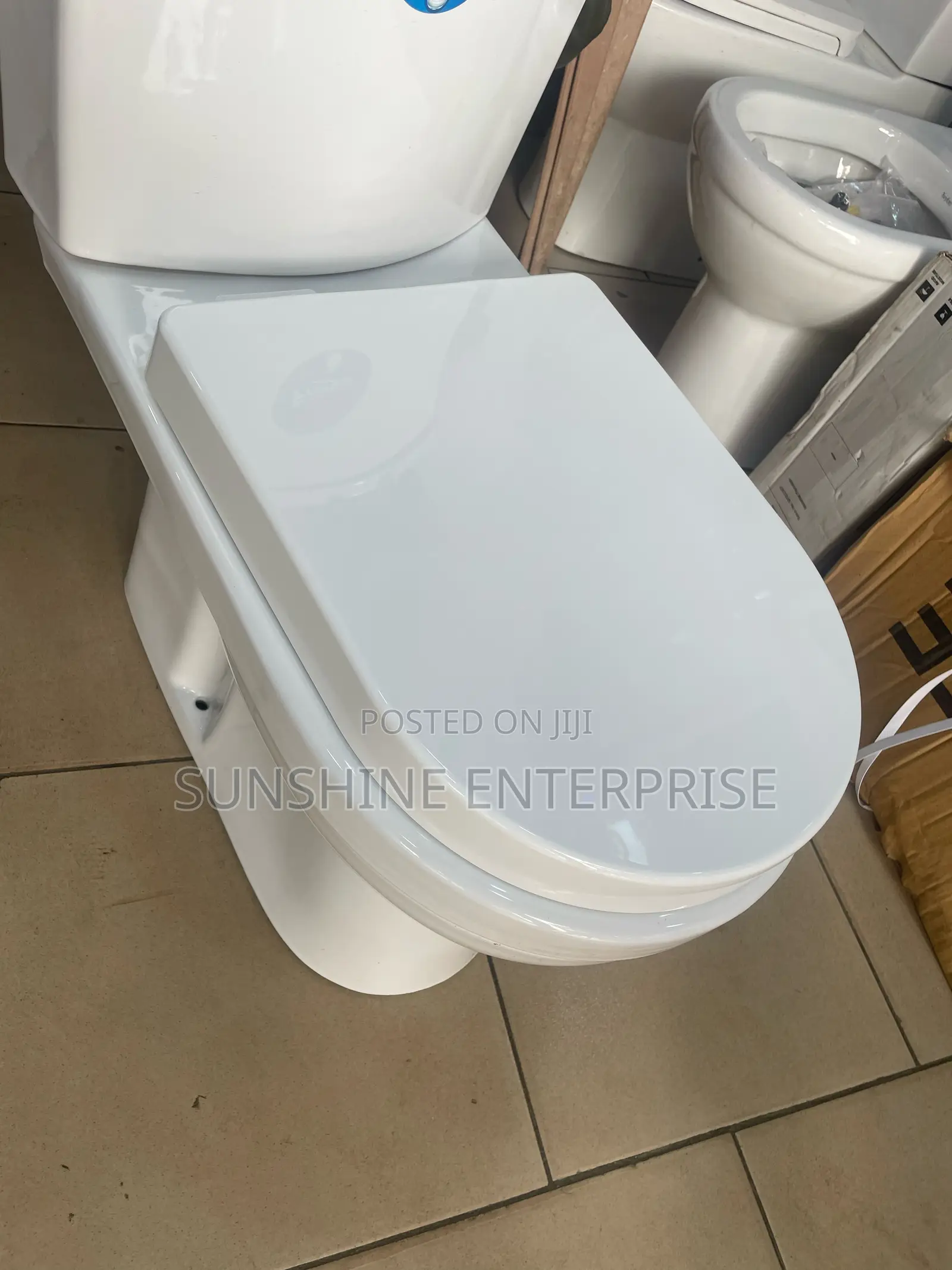 Frencia Press Top Water Closet