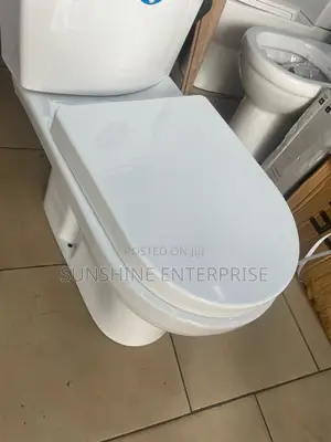 Frencia Press Top Water Closet