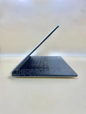 New Laptop Dell Precision 5530 8GB Intel Core I7 SSD 256GB