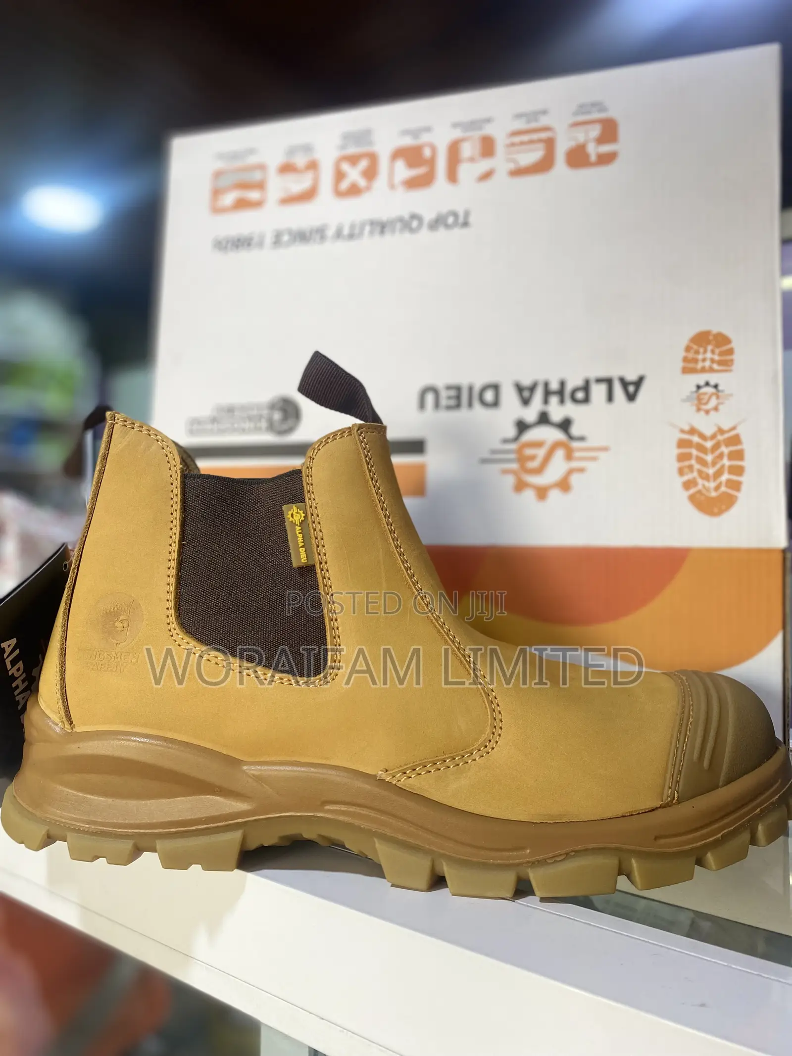 Apha Dieu Boot