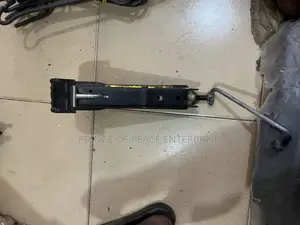 Volkswagen Passat Floor Jack