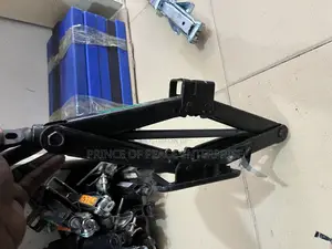 Samsung and Renault Universal Floor Jack Manual