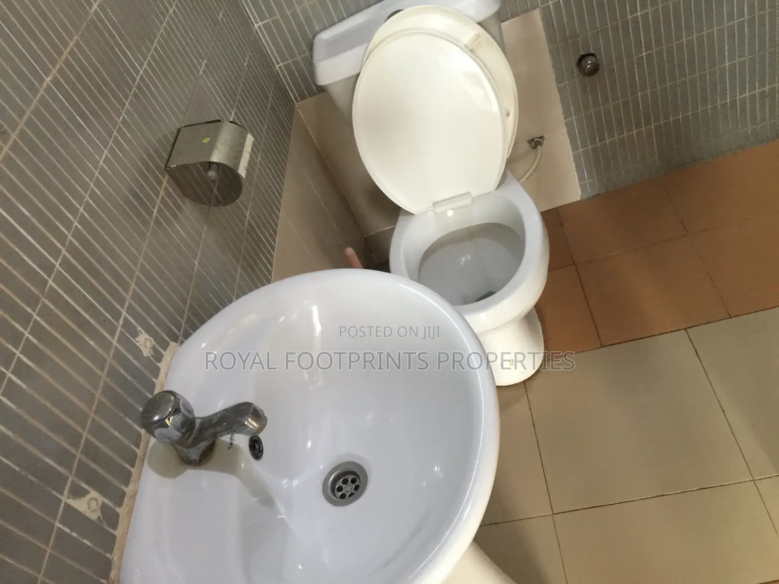 3bdrm Apartment in Royal Footprints, Adenta for rent
