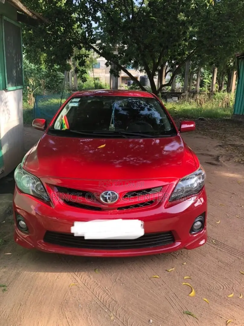 Toyota Corolla 2013 Black Headlight Light ( Pair 2pcs )