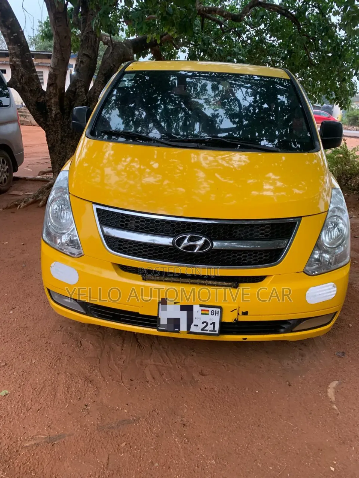 Rent Chauffeured Mini Van Hyundai H1 12 Seater