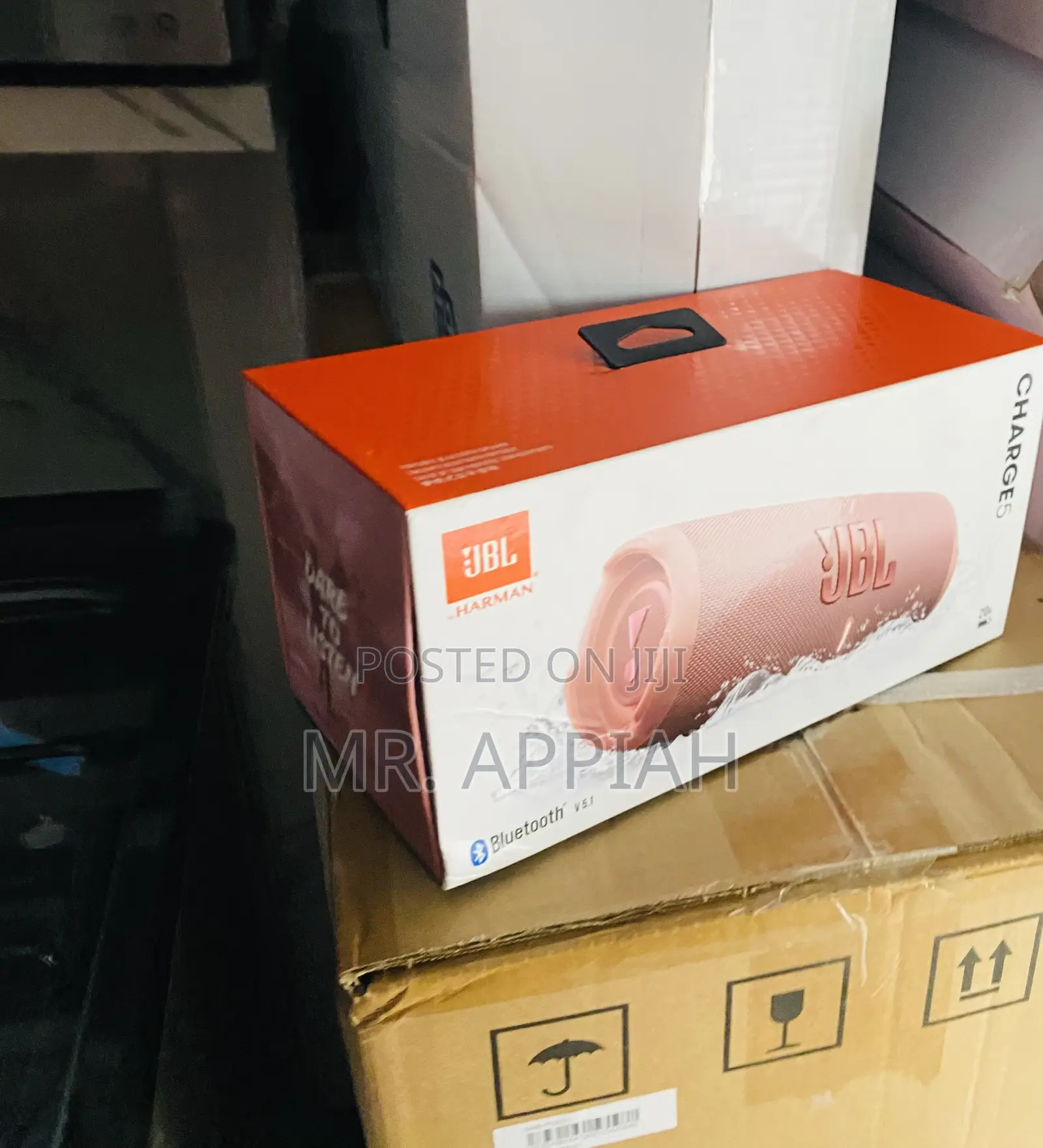 Elegantly Designed JBL Charge 5 Bluetooth Speaker(Pink).