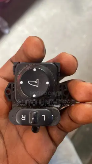 Honda Civic 2016 to 2018 Mirror Control Available