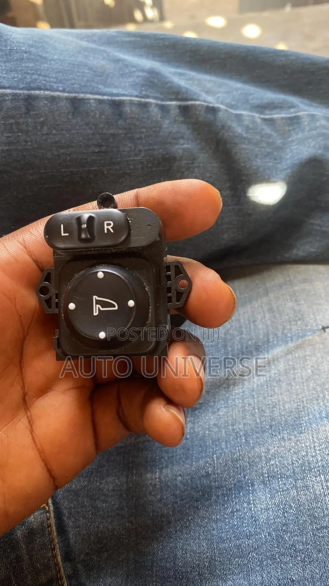 Honda Civic 2016 to 2018 Mirror Control Available