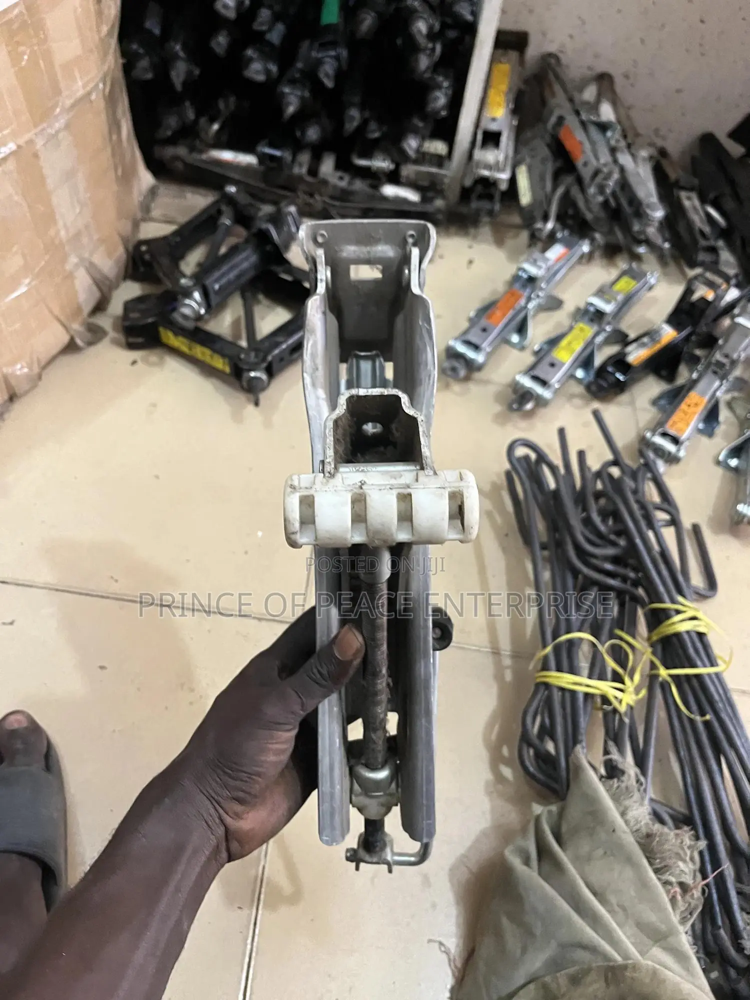 Audi Vehicles Floor Jack