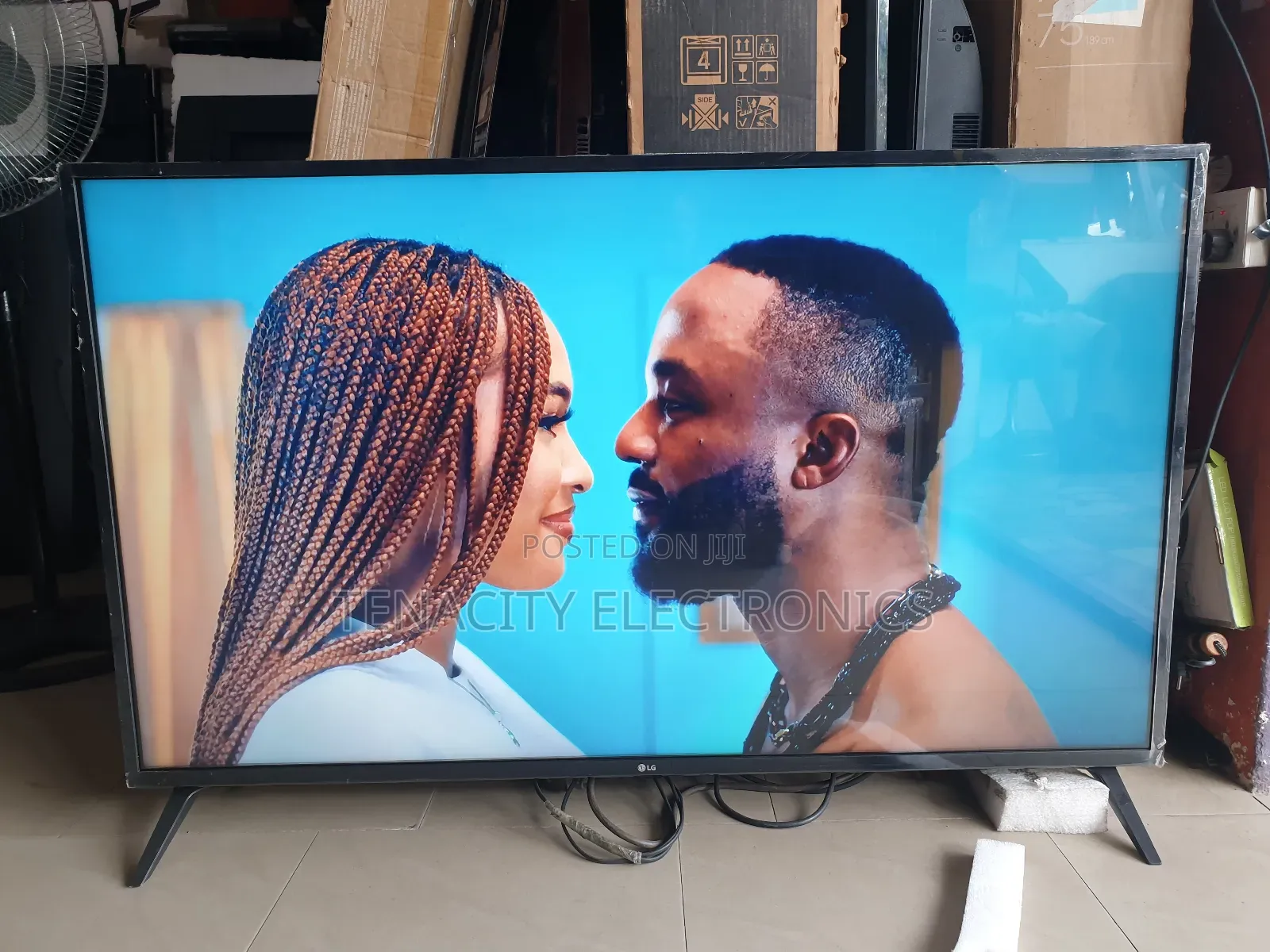 2022/50"Lg Uhd HDR Smart Satellite Tv
