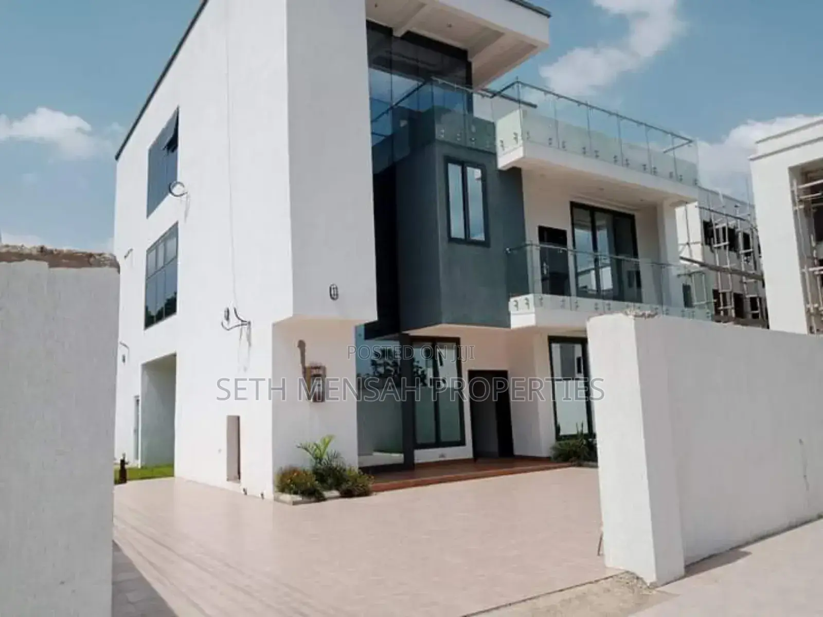 4bdrm House in East Legon for sale