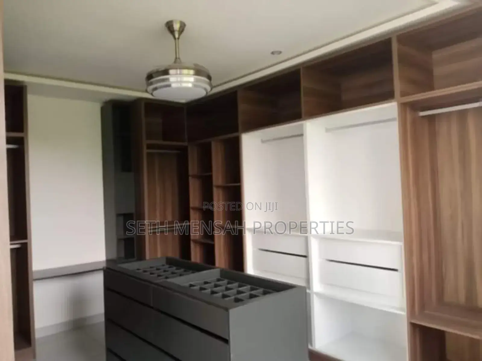 4bdrm House in East Legon for sale