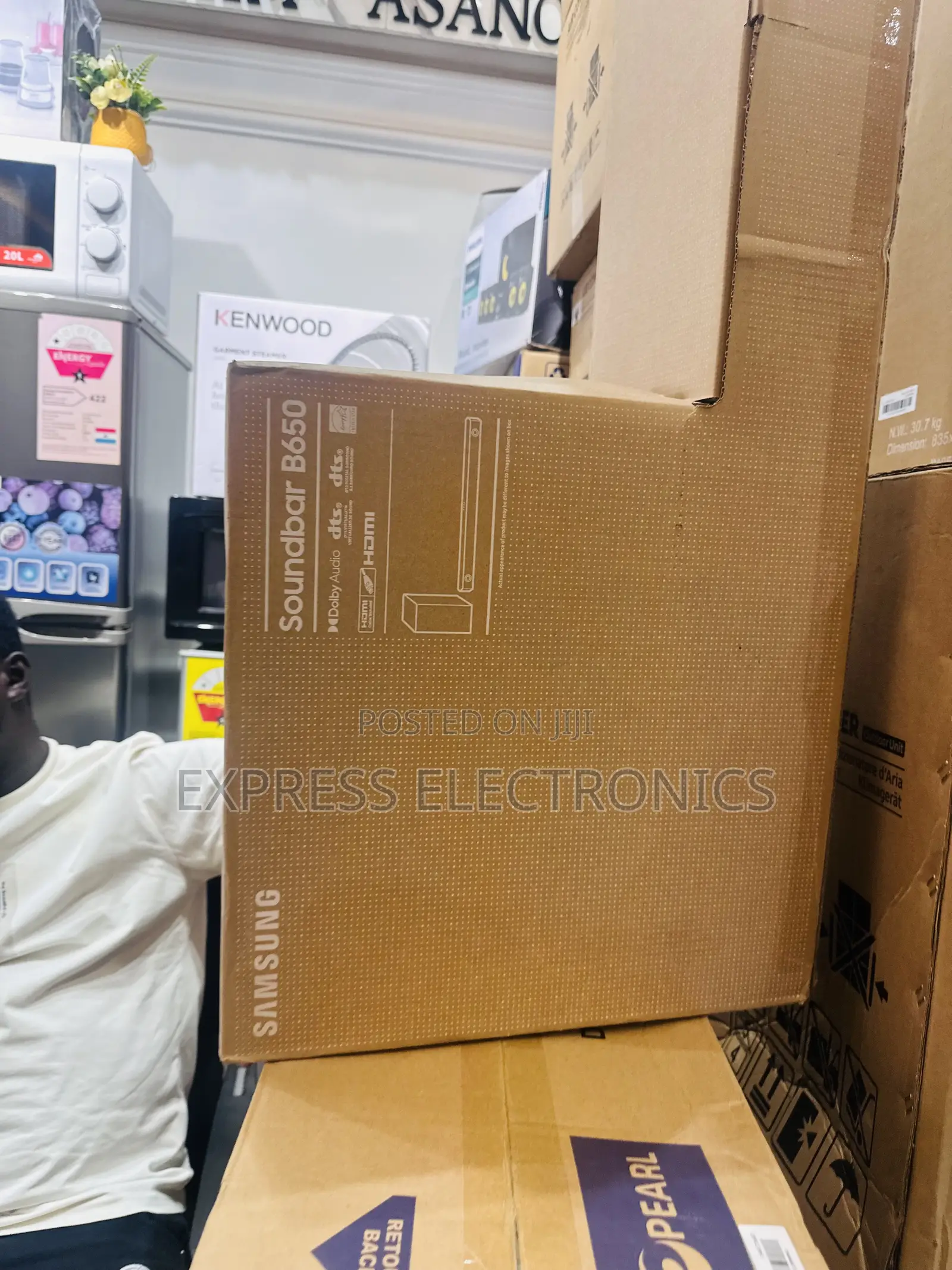 B650 Soundbar With Woofer Samsung Black ——