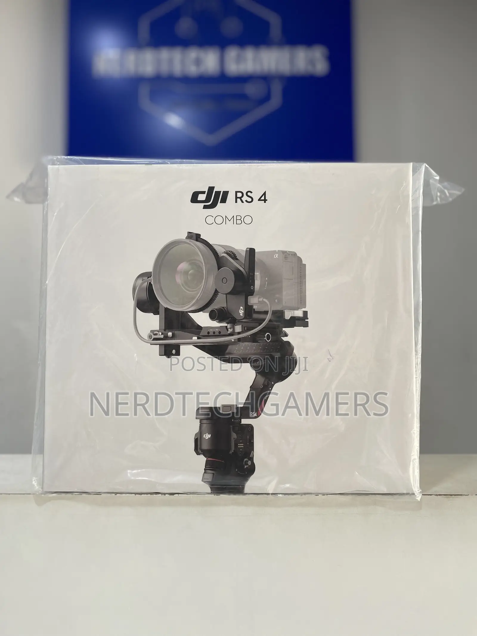Dji Rs 4 Combo, 3-Axis Gimbal Stabilizer for DSLR