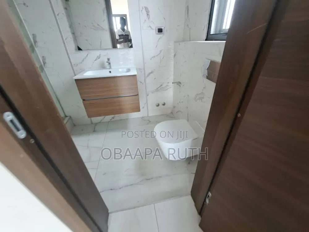 4bdrm Duplex in Anc, American House for rent