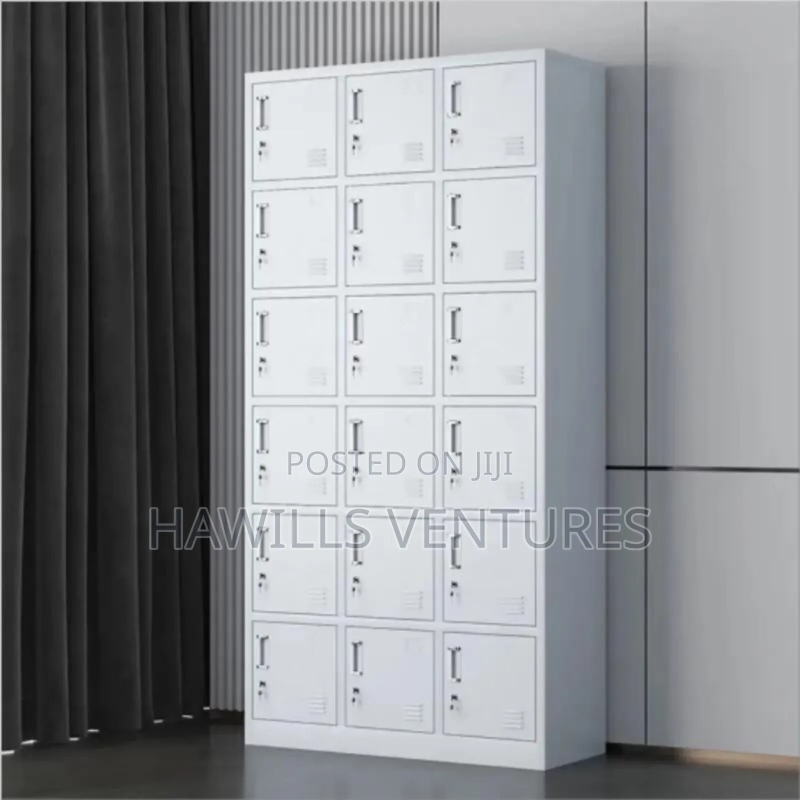 18 Doors Metal Cabinet