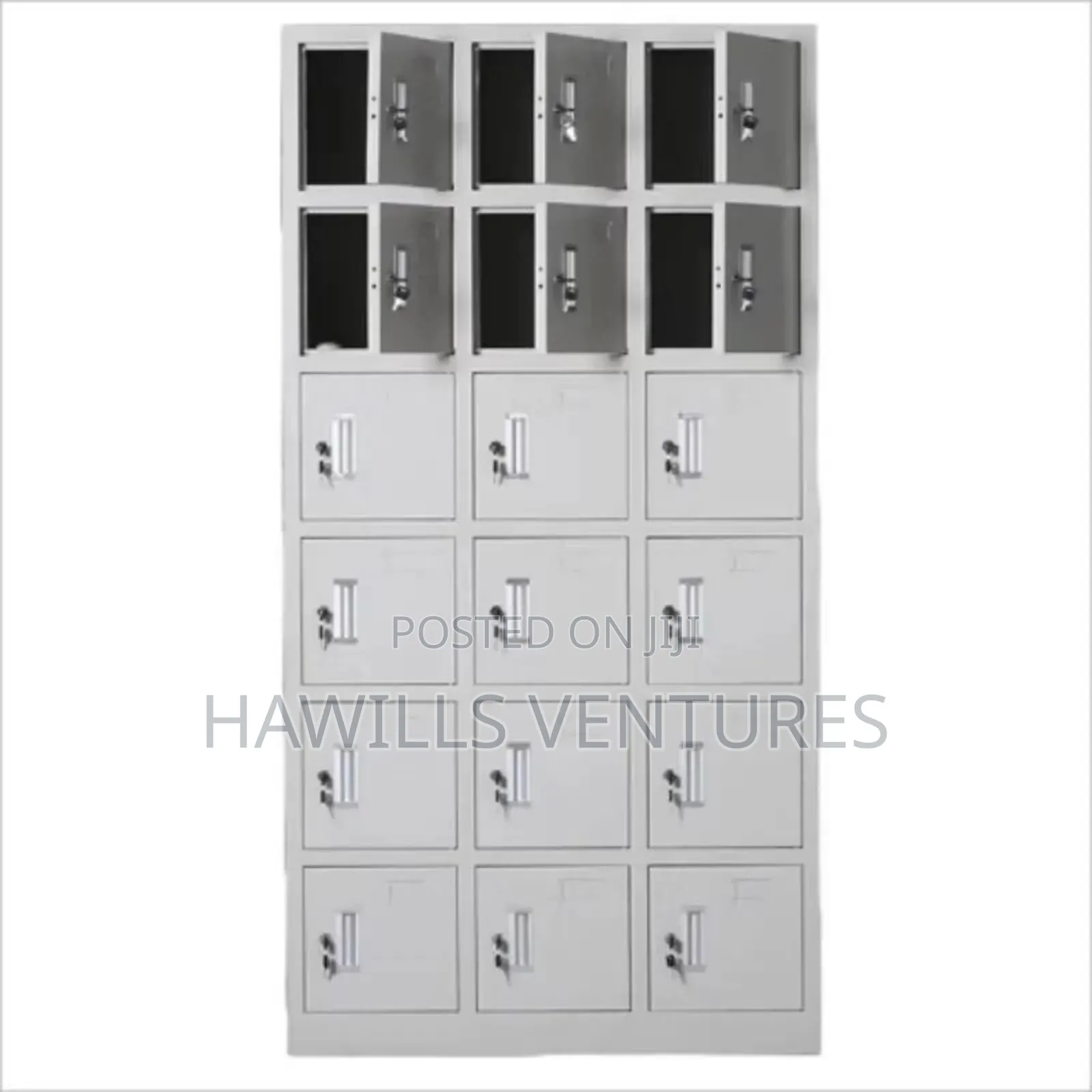 18 Doors Metal Cabinet