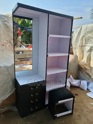 Quality Dressing Mirror With Rack