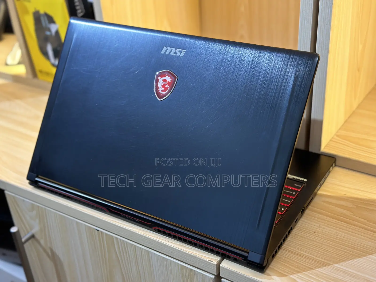 Laptop MSI GS63VR 7RF Stealth Pro 16GB Intel Core I7 SSD 512GB