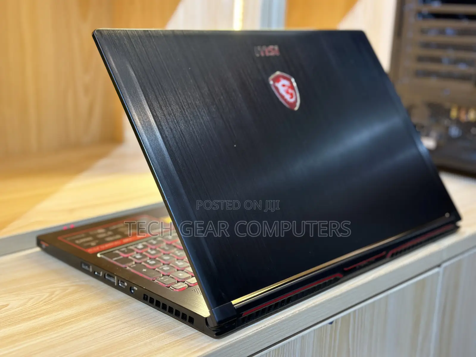 Laptop MSI GS63VR 7RF Stealth Pro 16GB Intel Core I7 SSD 512GB