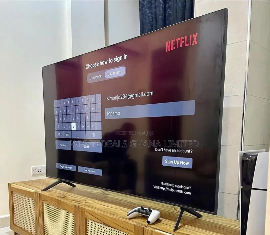 SAMSUNG 50” UHD 4K CU8000 Smart TV With Alexa Built-in 2024