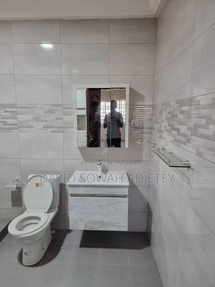 3bdrm House in Bushroad, Teshie for rent