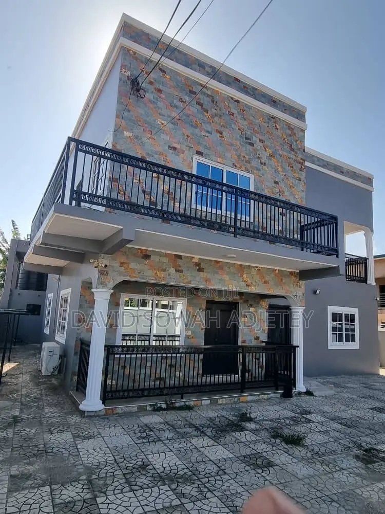 3bdrm House in Bushroad, Teshie for rent