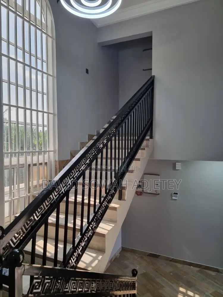 3bdrm House in Bushroad, Teshie for rent