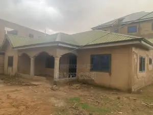 3bdrm House in Amasaman Melcom, Accra Metropolitan for sale