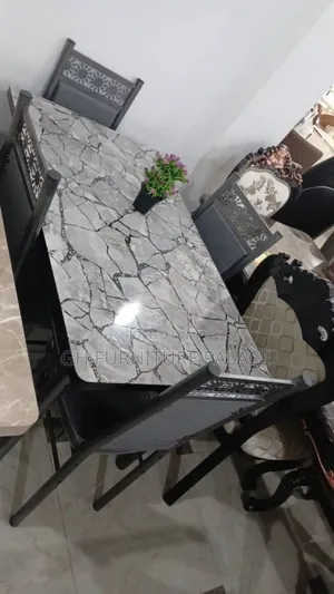 Dinning Table With Six Chairs