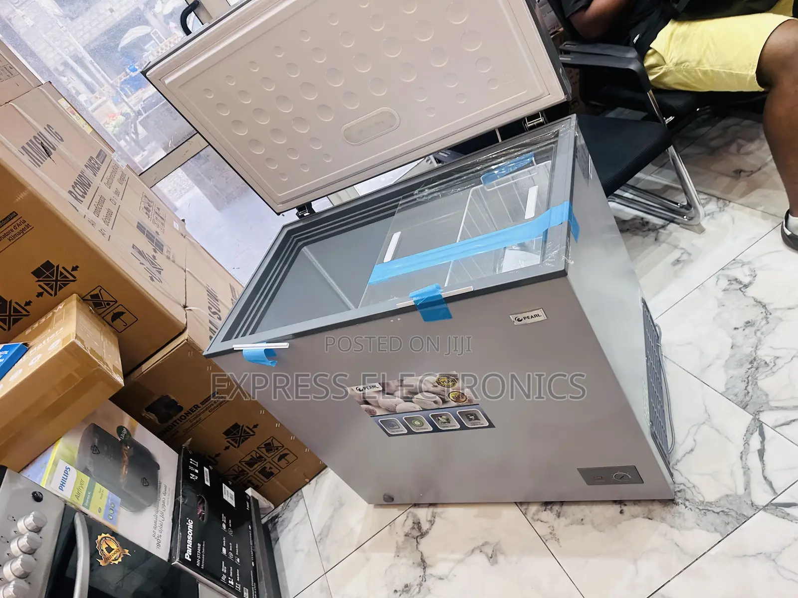 Zealous—- Grey 200l Chest Freezer Pearl PCF-240