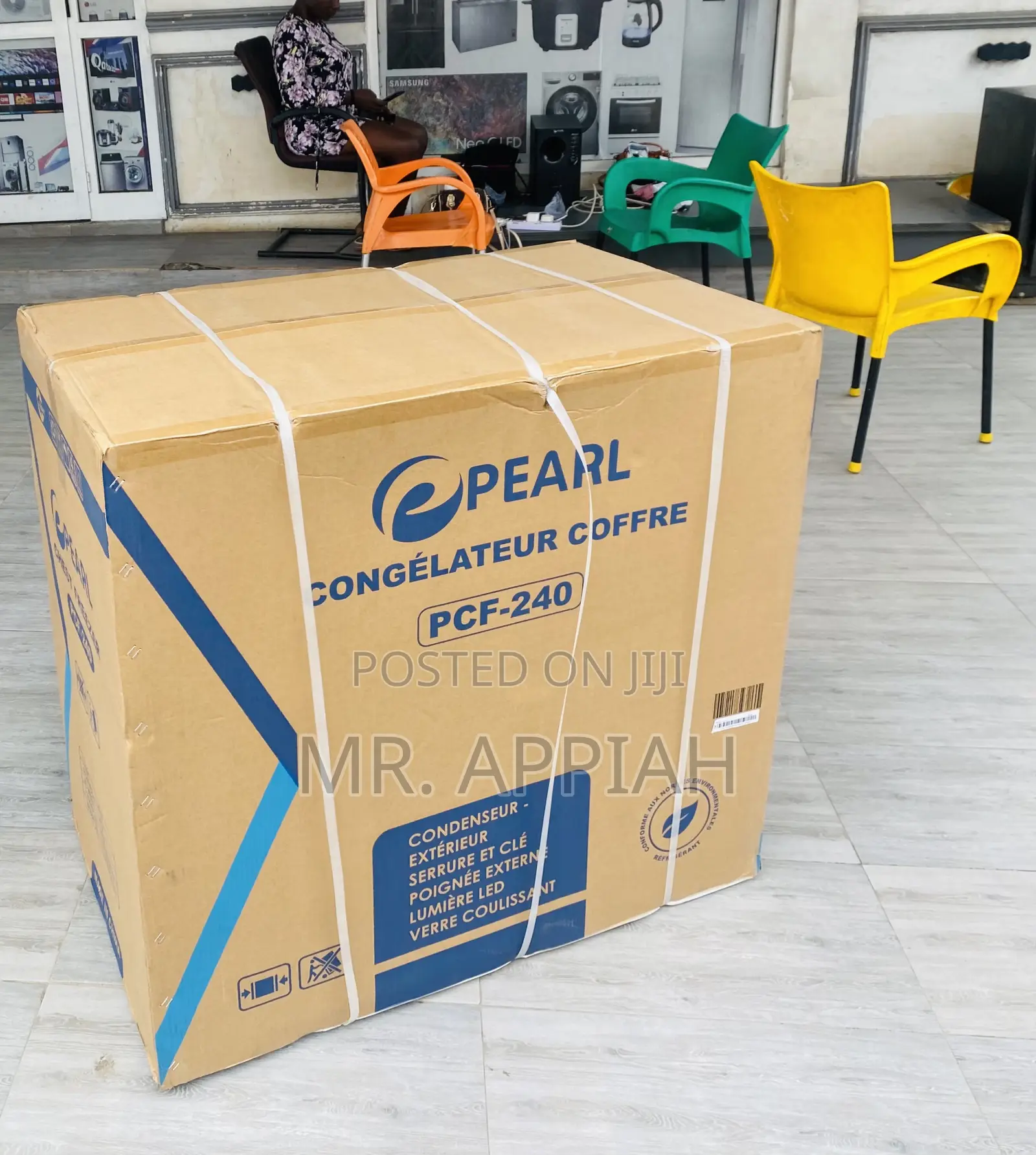 Quality Ferre PCF-240 200L Single Door Electric Freezer.
