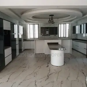 7bdrm House in Trassaco, Accra Metropolitan for sale