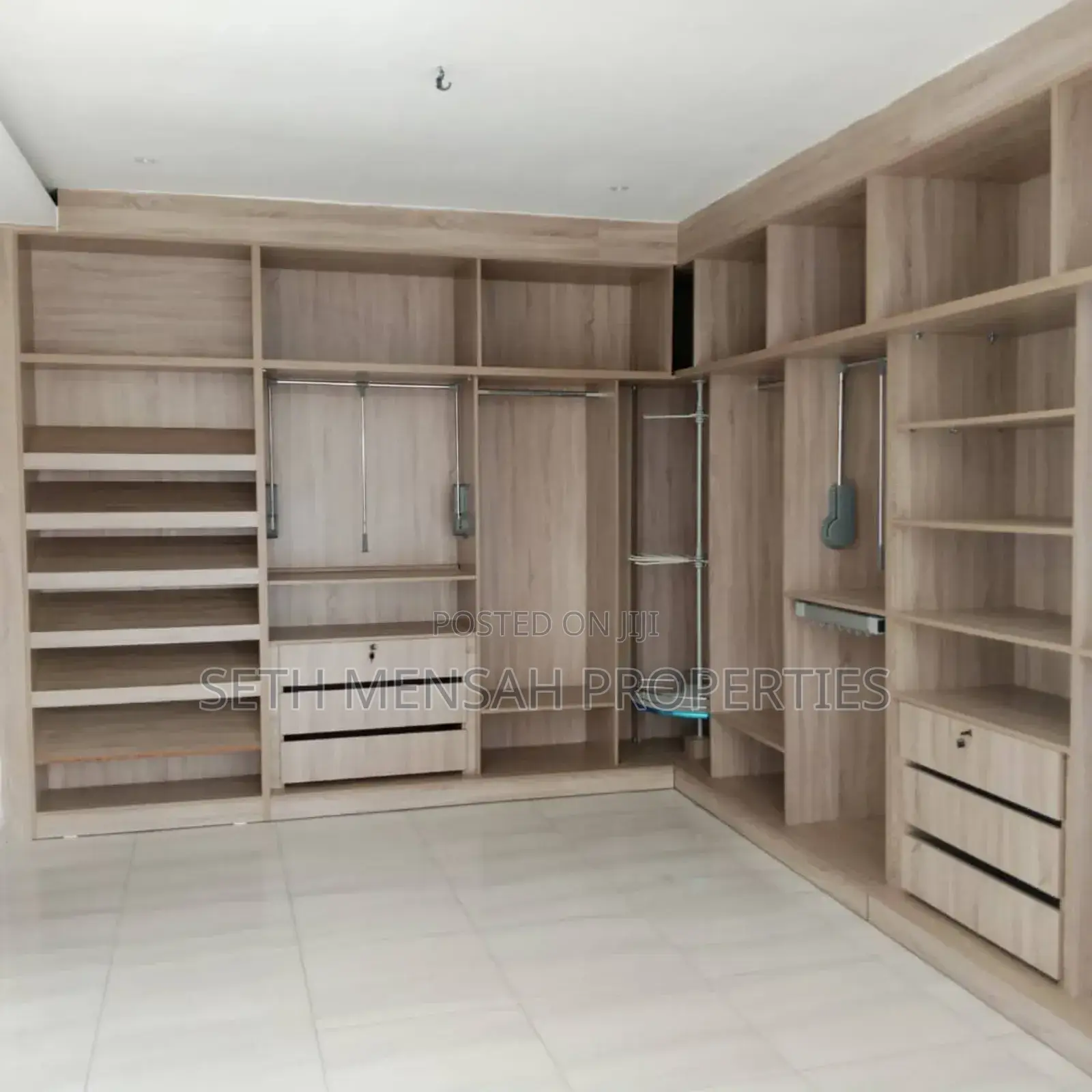 7bdrm House in Trassaco, Accra Metropolitan for sale