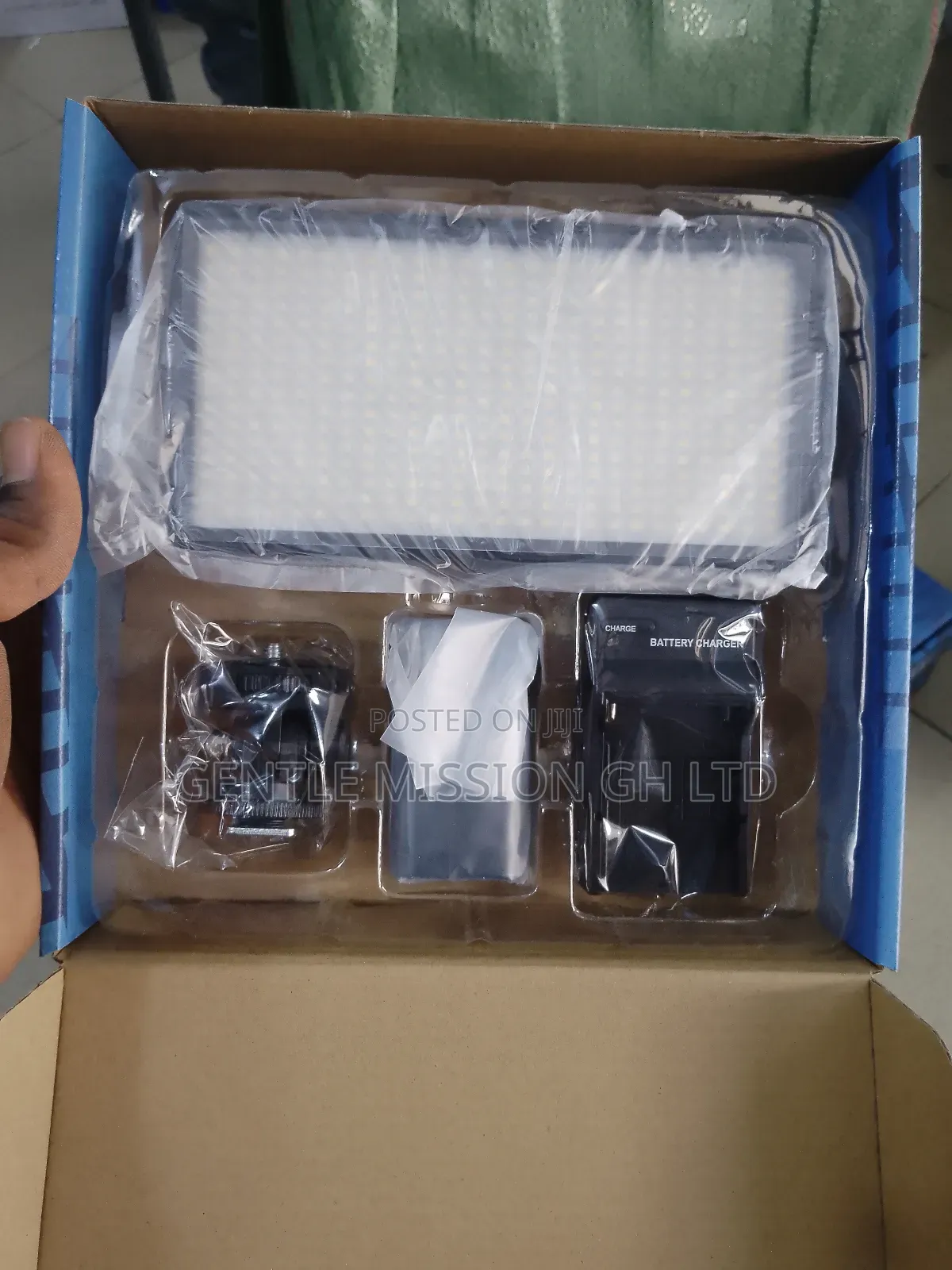 Pro LED 416 Video Light With Battery