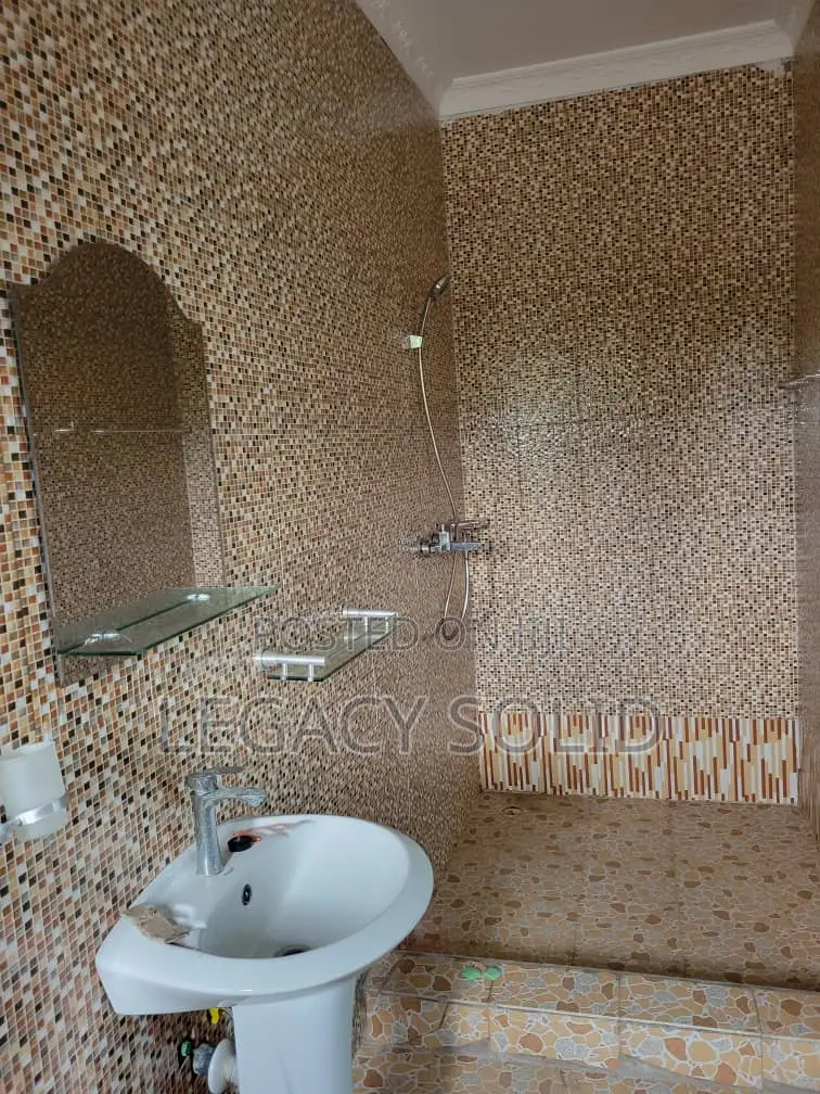 2bdrm Apartment in Legacy Solid Real, Ledzokuku-Krowor for rent