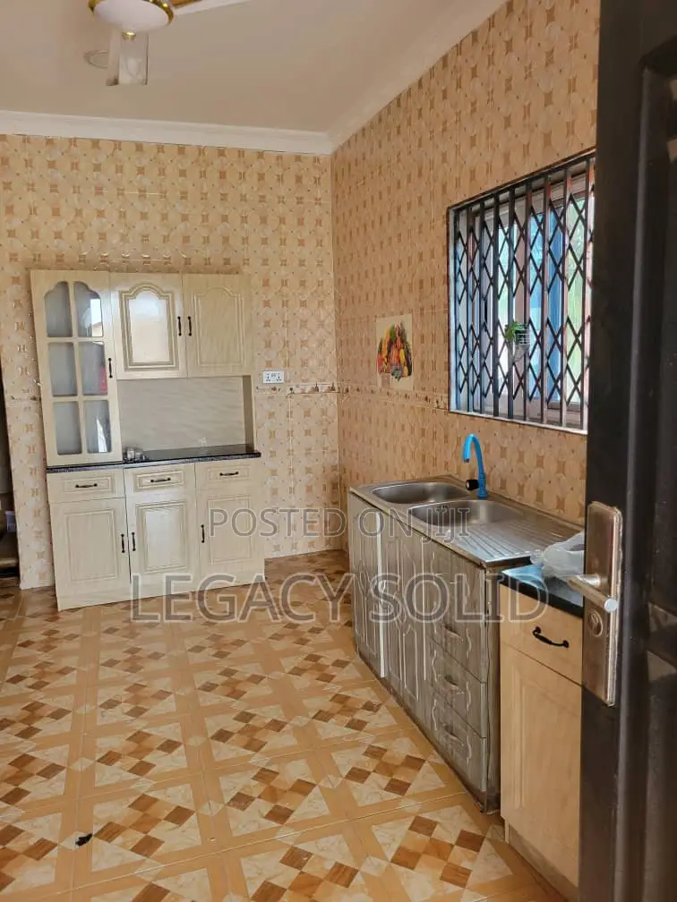 2bdrm Apartment in Legacy Solid Real, Ledzokuku-Krowor for rent