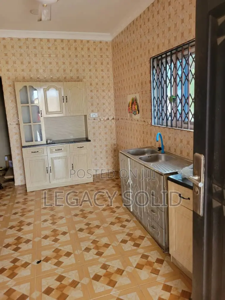 2bdrm Apartment in Legacy Solid Real, Ledzokuku-Krowor for rent