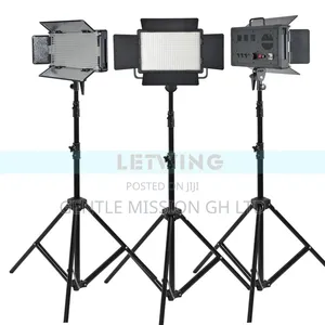 Pro LED 800 Video Light Kit With Batteries Varicolor