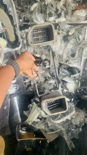 Toyota Corolla 2006 Middle Vent