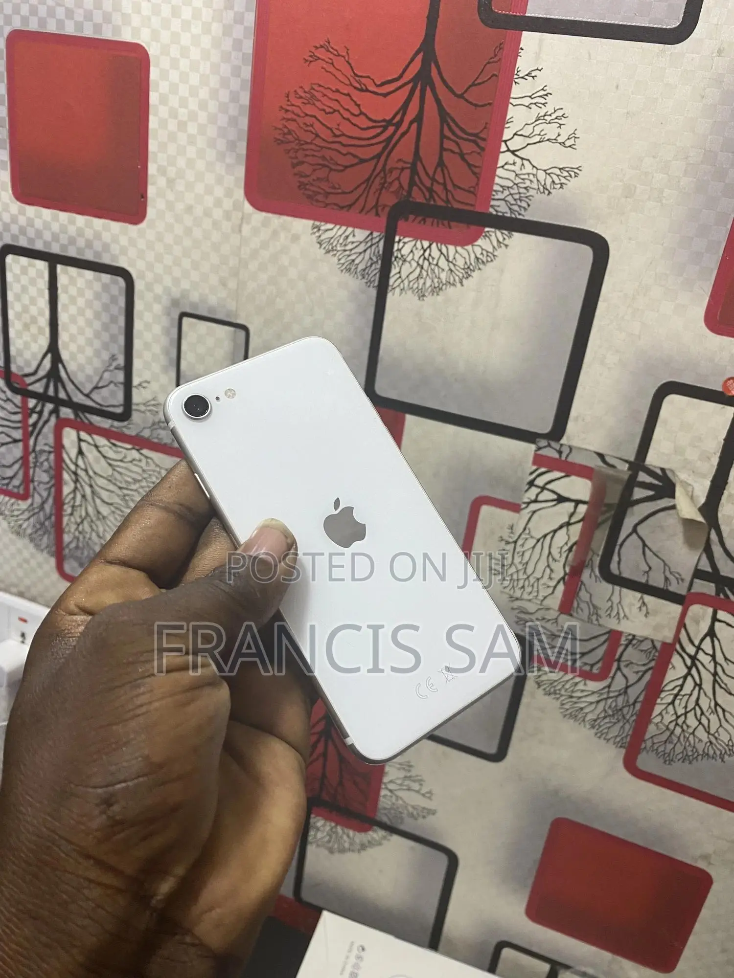 New Apple iPhone SE (2020) 64 GB White